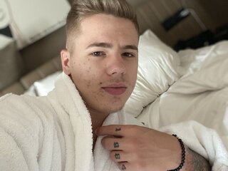 Camshow anal cam ChrisRonan